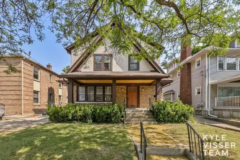1621 Wealthy, Grand Rapids, MI 49506
