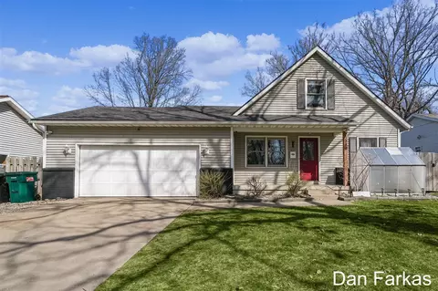 1589 Maplelawn, Wyoming, MI 49509