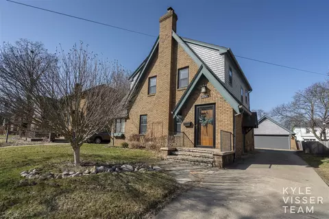 2025 College, Grand Rapids, MI 49507