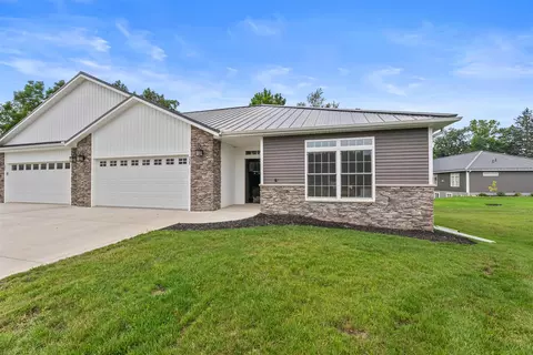 235 Auseon, Hillsdale, MI 49242