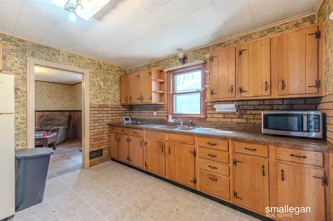Kitchen - 620 E Spg, Whitehall, MI 49461 photo 1 of 3