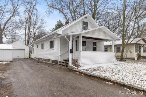 224 Holly, Grand Rapids, MI 49548