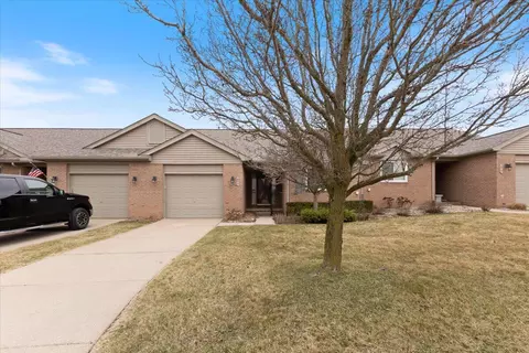 604 Bristol, Chelsea, MI 48118