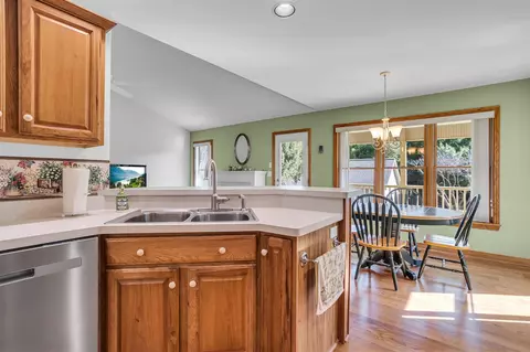 103 Cannes, Brooklyn, MI 49230 photo 25