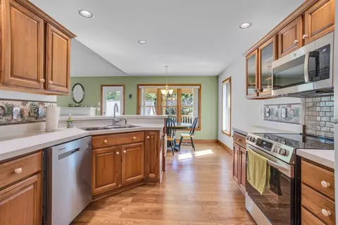 103 Cannes, Brooklyn, MI 49230 photo 24