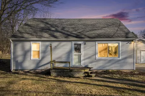 2694 W D, Kalamazoo, MI 49009