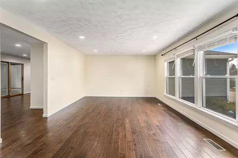 Living - 1400 E Rishel, Sturgis, MI 49091 photo 1 of 3