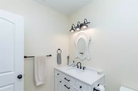 Bath - 7728 Fox Trce, Dexter, MI 48130 photo 11 of 11