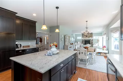 Kitchen - 7728 Fox Trce, Dexter, MI 48130 photo 4 of 6