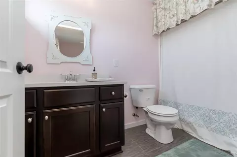 Bath - 7728 Fox Trce, Dexter, MI 48130 photo 6 of 11