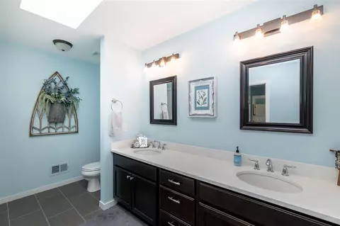 Bath - 7728 Fox Trce, Dexter, MI 48130 photo 5 of 11
