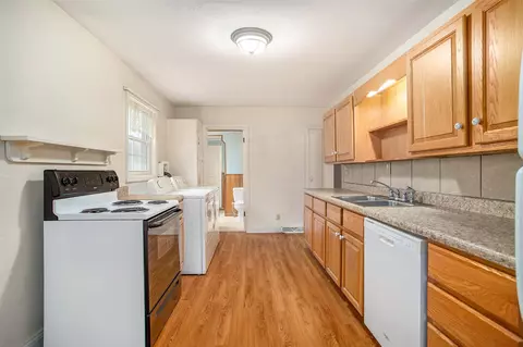 Kitchen - 335 N Marshall, Marshall, MI 49068 photo 2 of 2