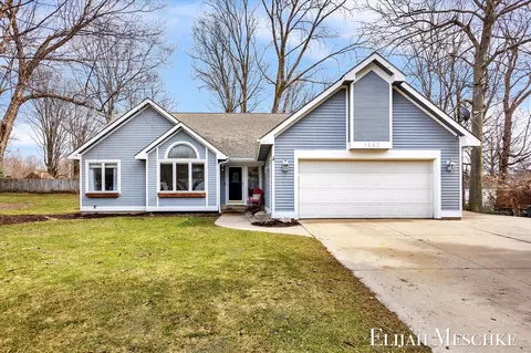 1582 Geddes, Walker, MI 49534