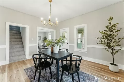Dining - 516 Pearl, Belding, MI 48809 photo 2 of 3