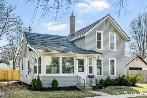 Exterior - 516 Pearl, Belding, MI 48809 photo 2 of 9