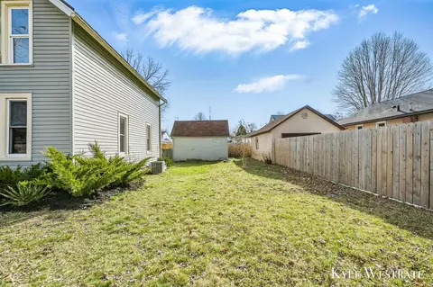 Exterior - 516 Pearl, Belding, MI 48809 photo 8 of 9