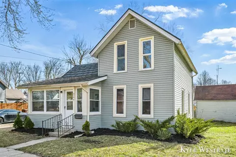 Exterior - 516 Pearl, Belding, MI 48809 photo 3 of 9
