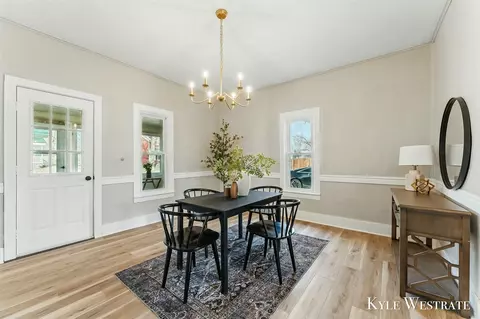 Dining - 516 Pearl, Belding, MI 48809 photo 1 of 3