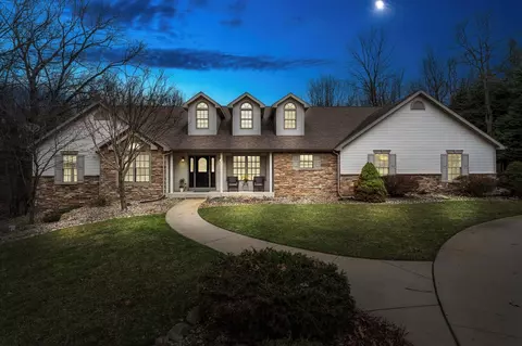 66741 Maple Wood, Edwardsburg, MI 49112