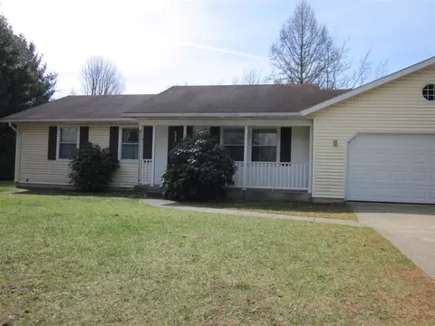 28121 Two Oaks, Lawton, MI 49065