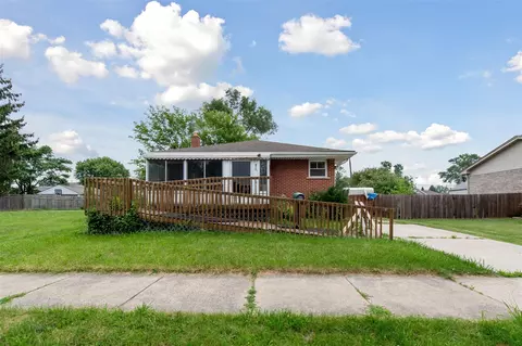 875 8th, Wyandotte, MI 48192