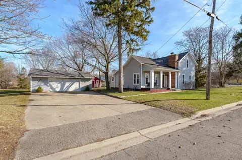 Exterior - 727 E 2nd, Lawton, MI 49065 photo 6 of 13