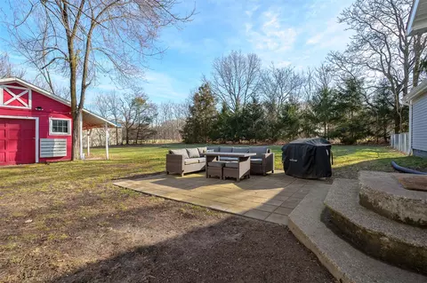 Exterior - 727 E 2nd, Lawton, MI 49065 photo 9 of 13