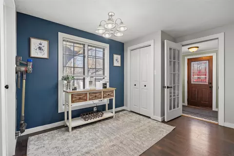 Entry Way - 727 E 2nd, Lawton, MI 49065 photo 1 of 4