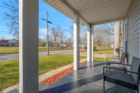 Exterior - 727 E 2nd, Lawton, MI 49065 photo 2 of 13