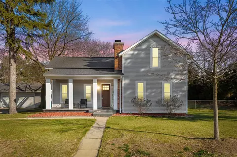 727 E 2nd, Lawton, MI 49065