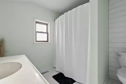 Bath - 727 E 2nd, Lawton, MI 49065 photo 2 of 4
