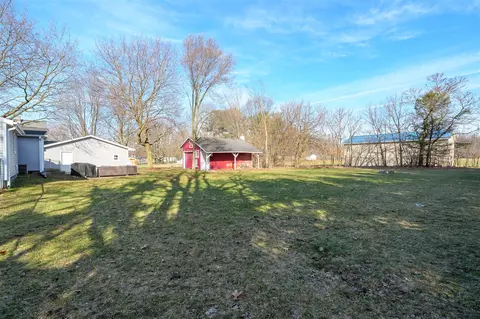 Exterior - 727 E 2nd, Lawton, MI 49065 photo 11 of 13