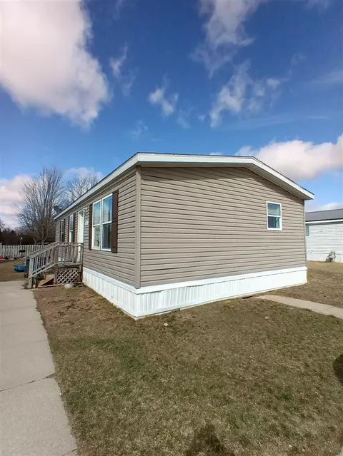 5413 E Clover, Mount Pleasant, MI 48858
