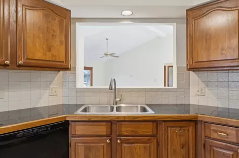 1827 Wedgefield, Jackson, MI 49201 photo 22
