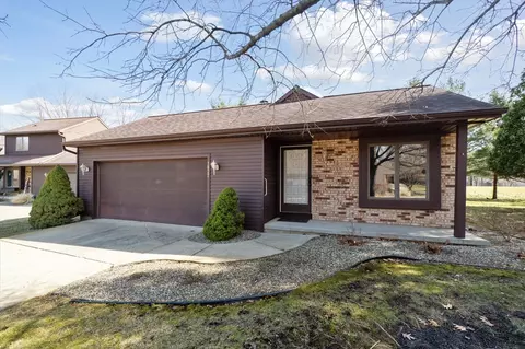 1827 Wedgefield, Jackson, MI 49201 photo 3