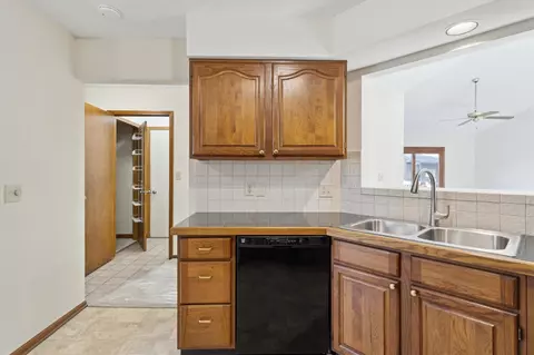1827 Wedgefield, Jackson, MI 49201 photo 25