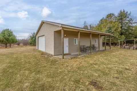 7355 10th, Remus, MI 49340
