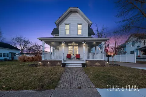 414 N Monroe, Lowell, MI 49331