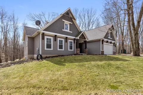 581 Wildview, Lowell, MI 49331 photo 3