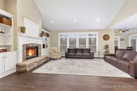 581 Wildview, Lowell, MI 49331 photo 8