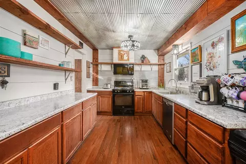 Kitchen - 57153 Tim, Three Rivers, MI 49093 photo 2 of 3