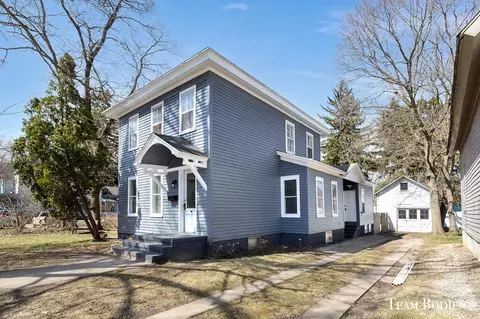 514 Hubbard, Allegan, MI 49010