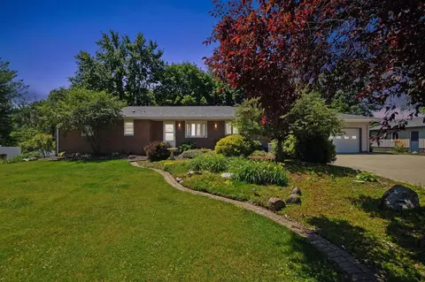 1439 3rd, Adrian, MI 49221