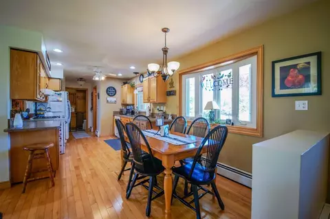 Dining - 1439 3rd, Adrian, MI 49221 photo 1 of 3