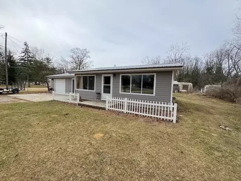 1695 Opland, Gladwin, MI 48624 photo 8