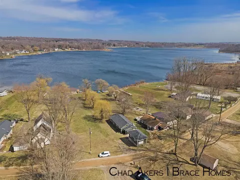 3317 Dumont Lk, Allegan, MI 49010