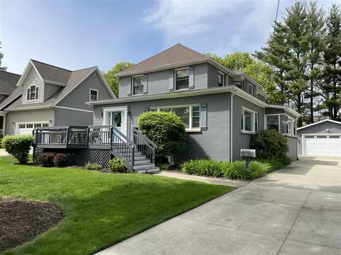 75 Elkenburg, South Haven, MI 49090