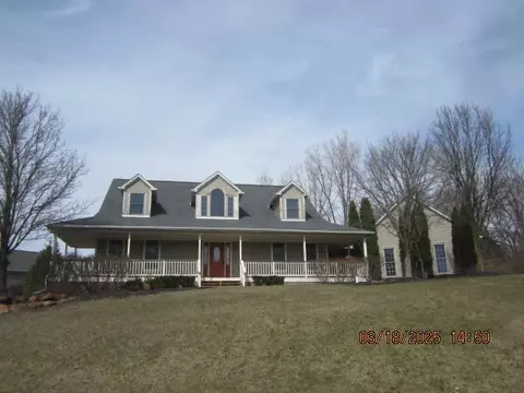 4452 Creekview, Howell, MI 48843