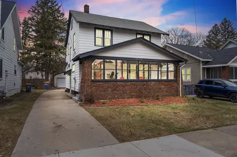 1925 Lafayette, Grand Rapids, MI 49507