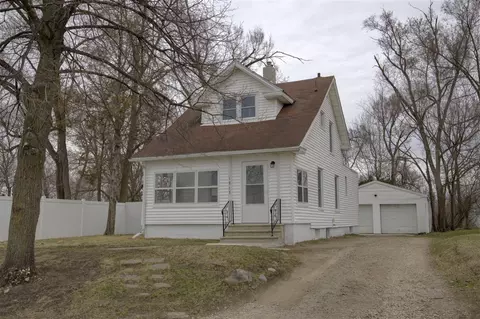 1913 Woodsum, Jackson, MI 49203